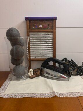 VTG Laundry Room Decor Set Alden-Maid Electric Iron Hand Painted Washboard